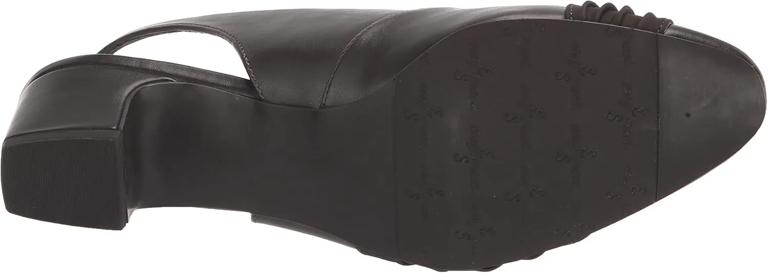 Easy Street Women's Bates Pump