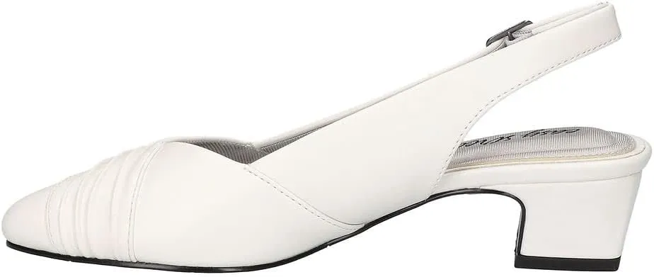 Easy Street Women's Bates Pump