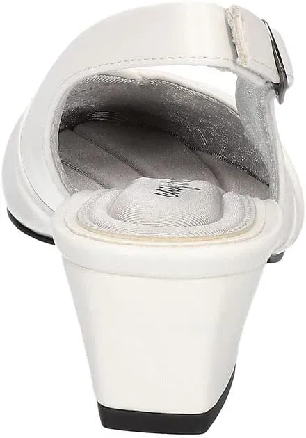 Easy Street Women's Bates Pump