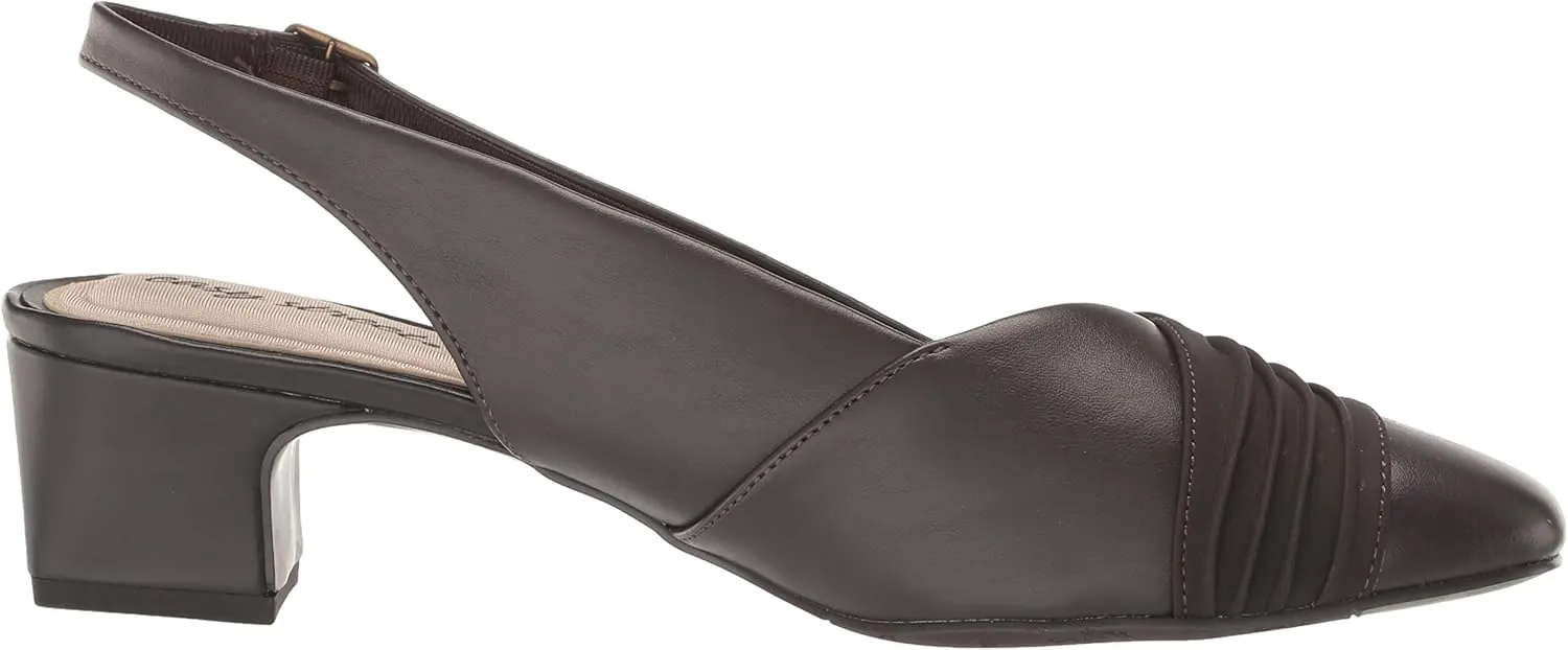 Easy Street Women's Bates Pump