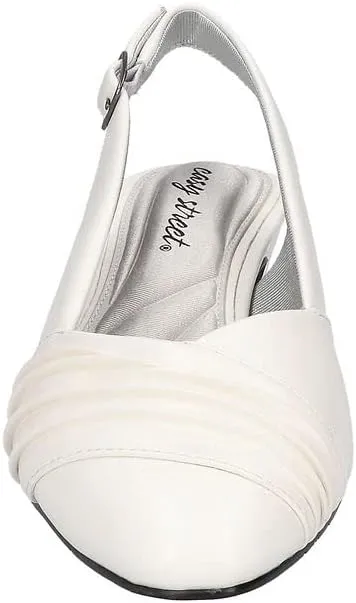 Easy Street Women's Bates Pump