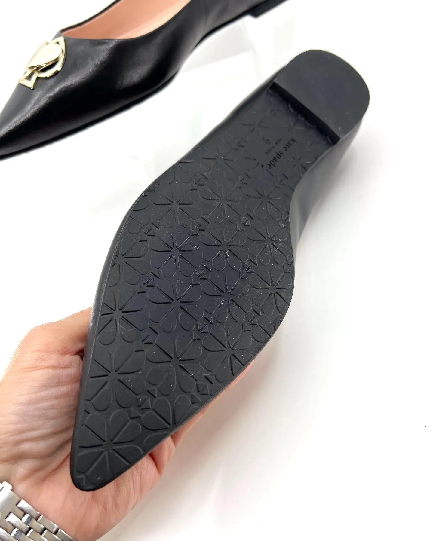 KATE SPADE NEW YORK NOAH POINTY LEATHER FLATS